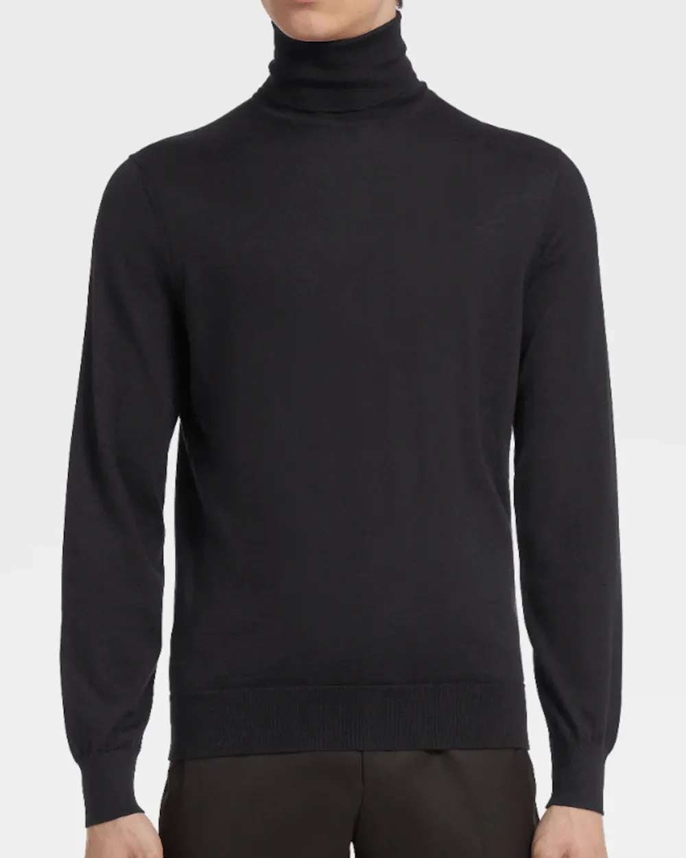 Black Oasi Cashmere Turtleneck Sweater