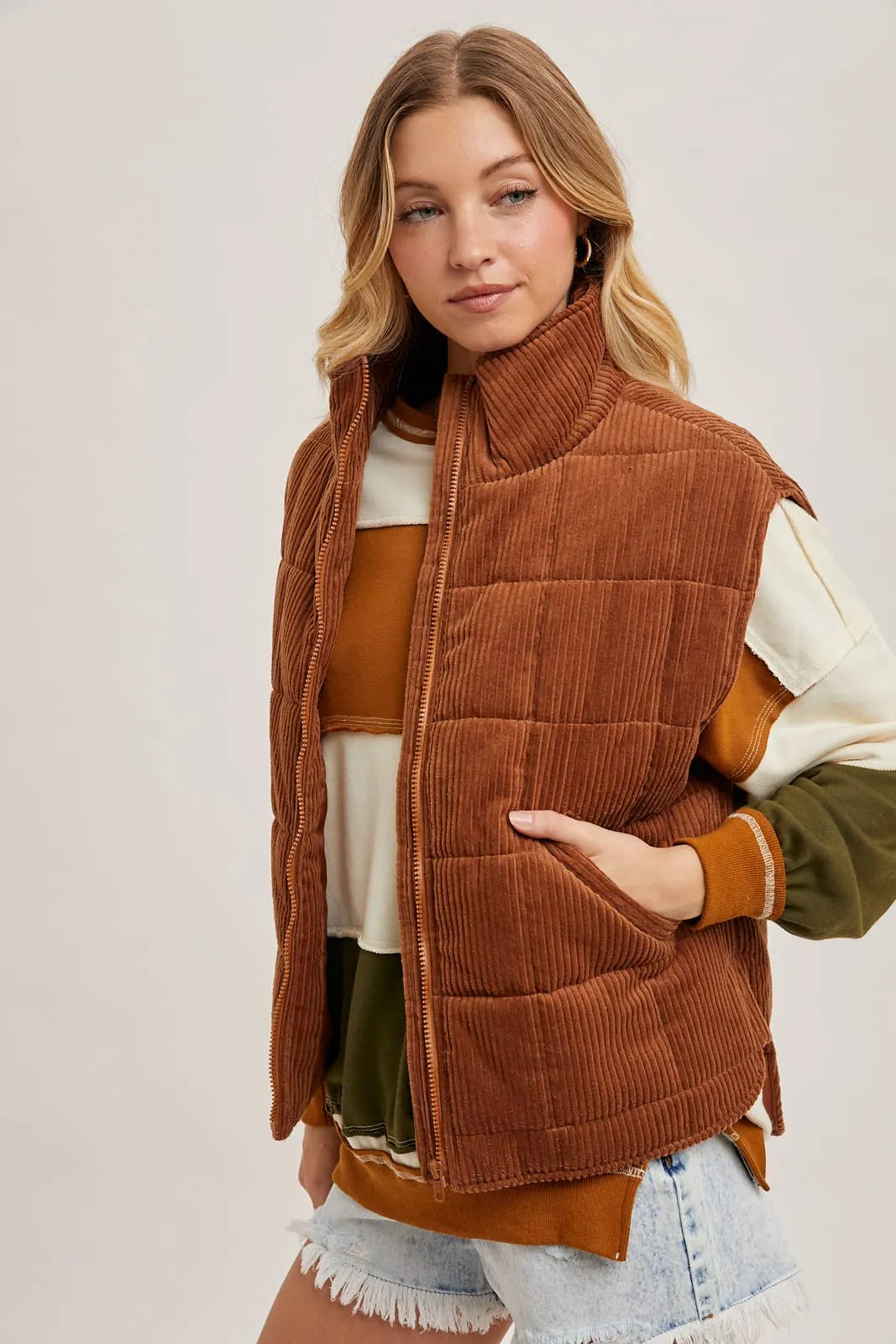 CORDUROY QUILTED PUFFER VEST: CAMEL / M