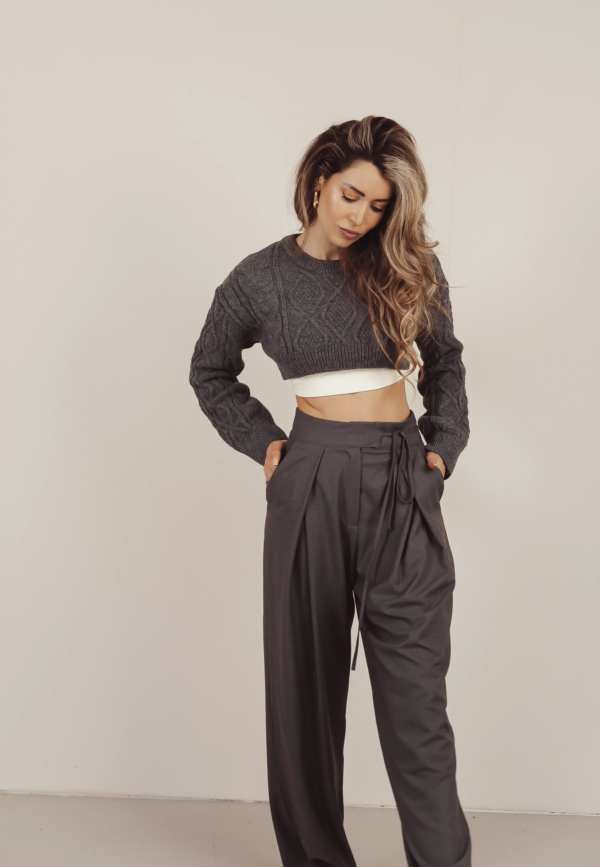 SALE - DEVI Crop Cable Sweater in Grey