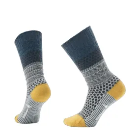 Smartwool Women's Everyday Popcorn Cable Full Cushion Crew Socks in Frosty Green