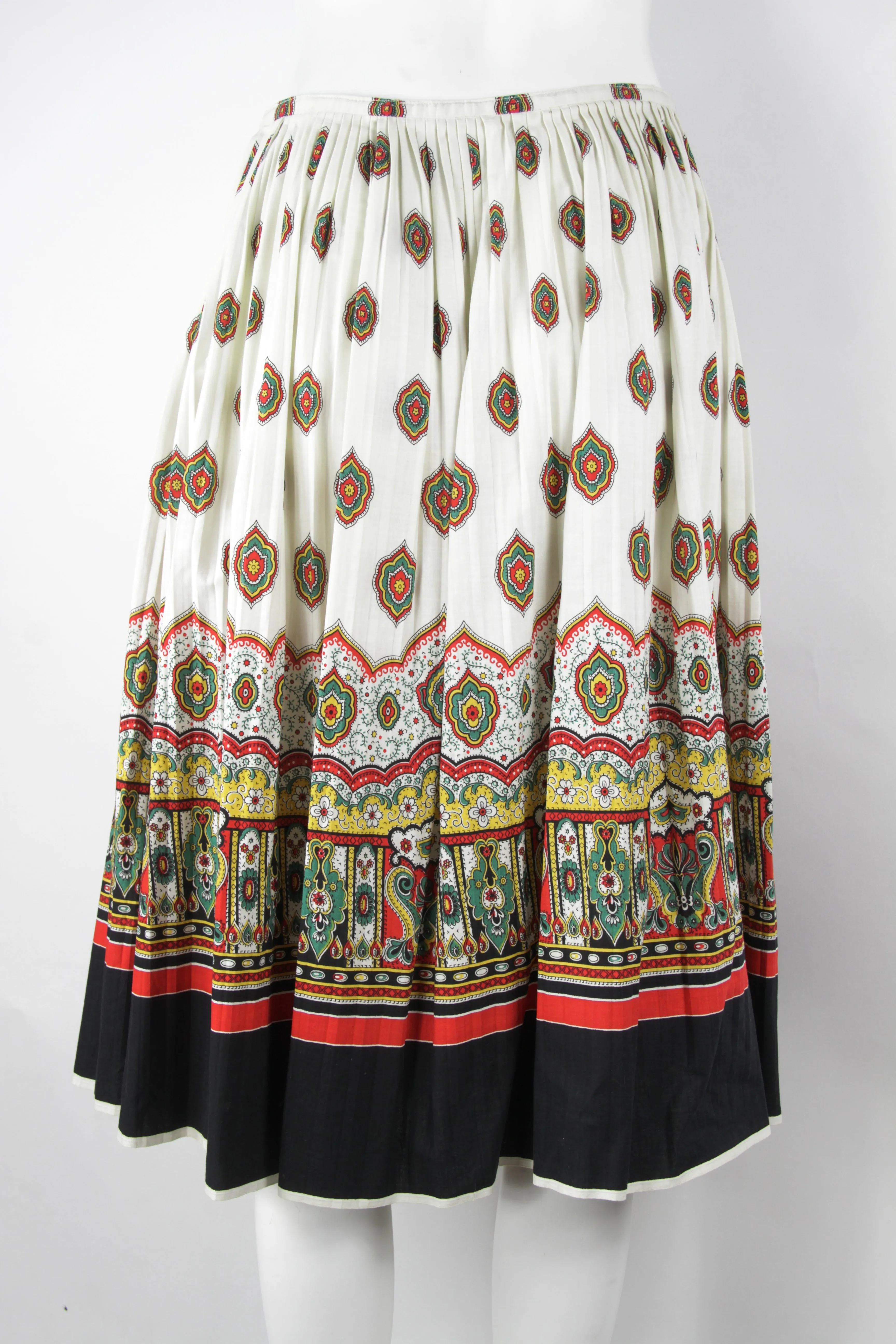 Vintage 50s pleated skirt with eastern style patterns - S